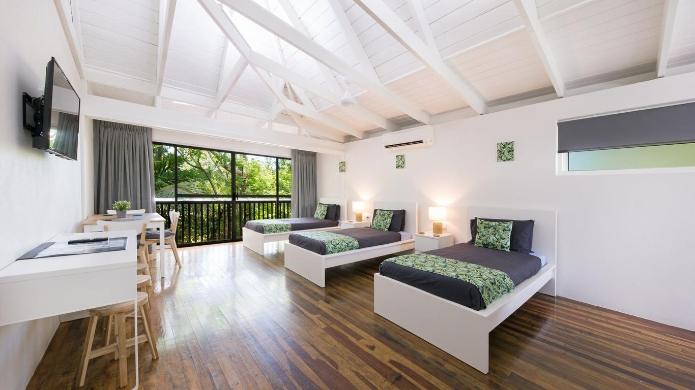 Magnums Accommodation Airlie Beach - Adults Only