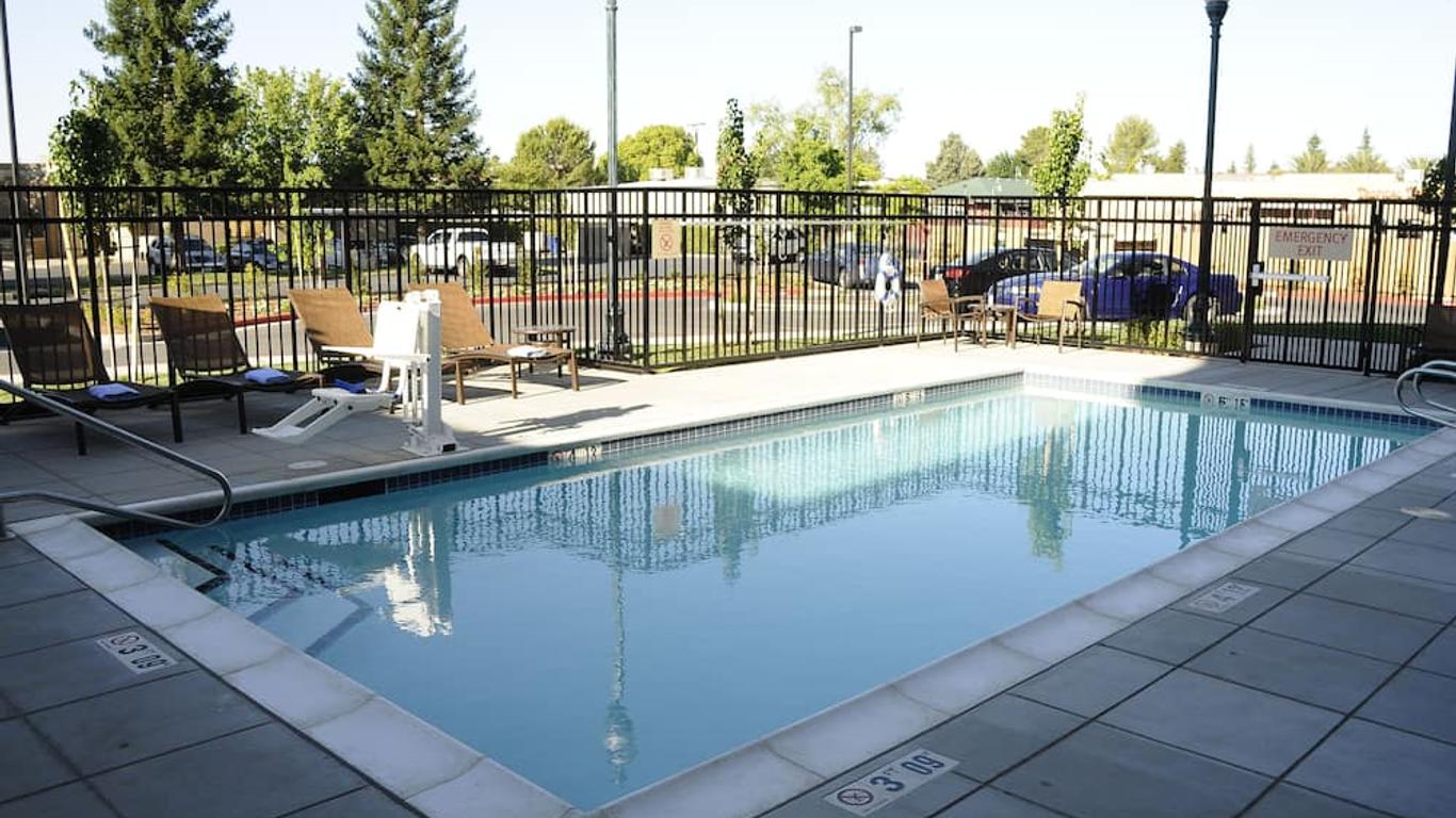 Towneplace Suites Redding