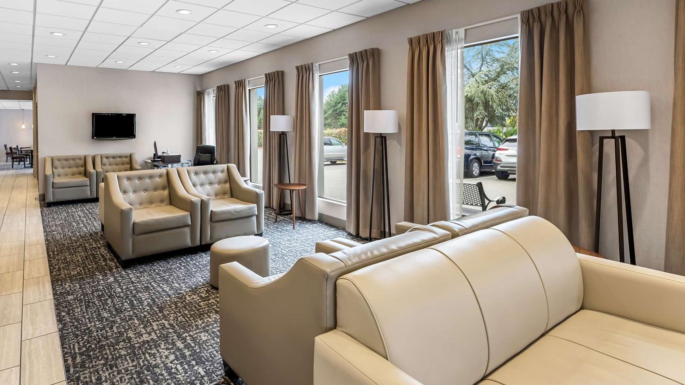 Surestay Hotel By Best Western Seatac Airport North