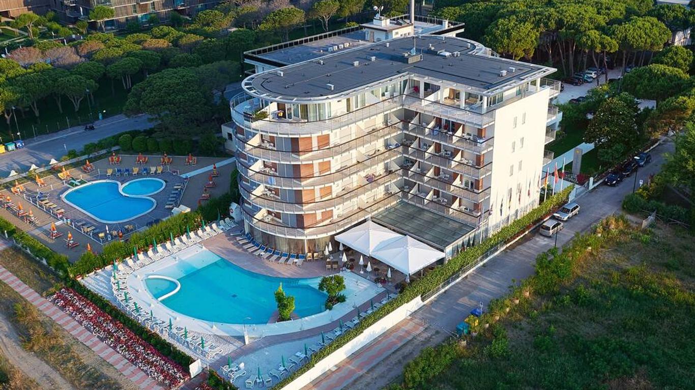 Jesolopalace Hotel & Aparthotel