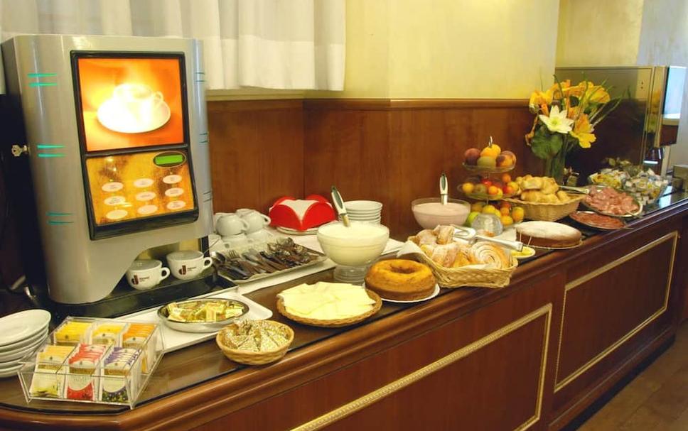 Buffet Photo