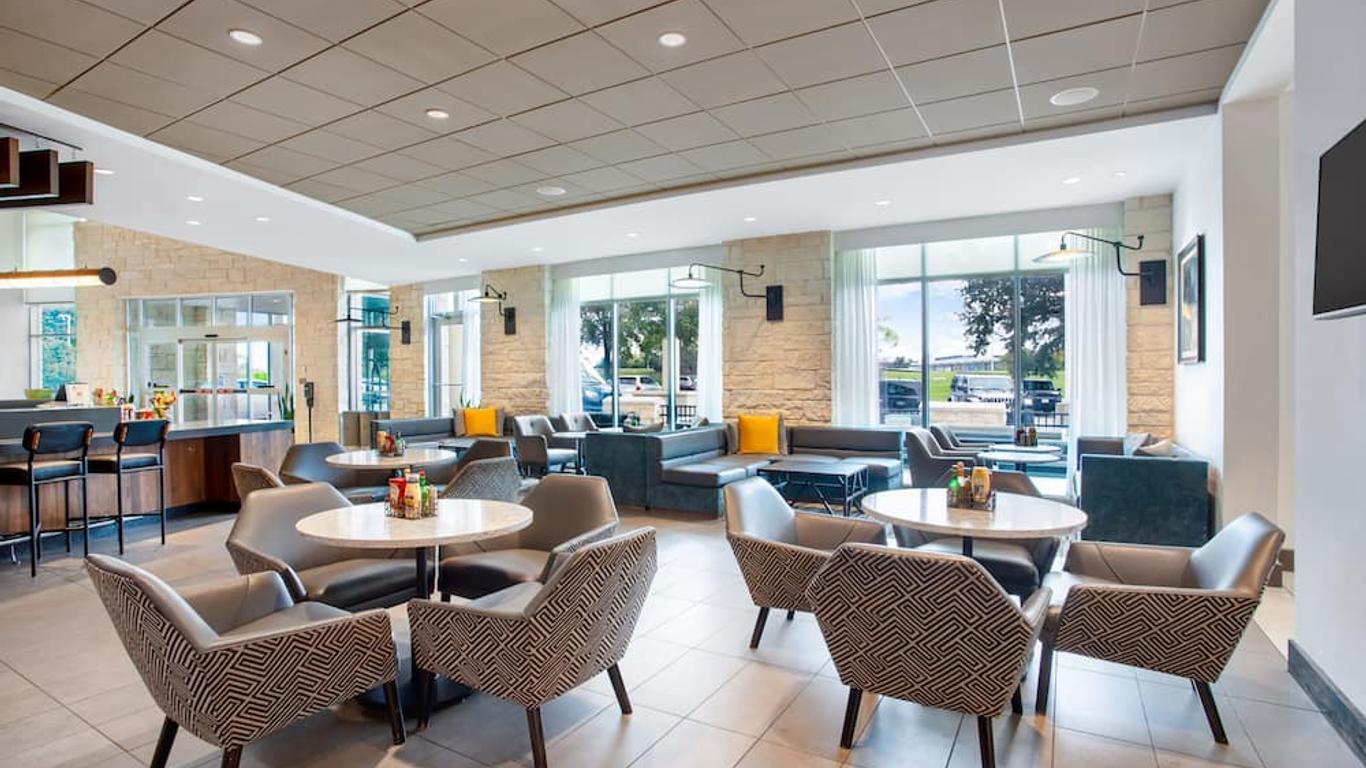 Hyatt Place Austin Airport