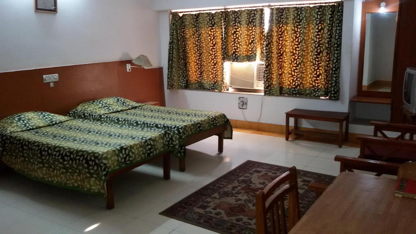 hotel tapti saral