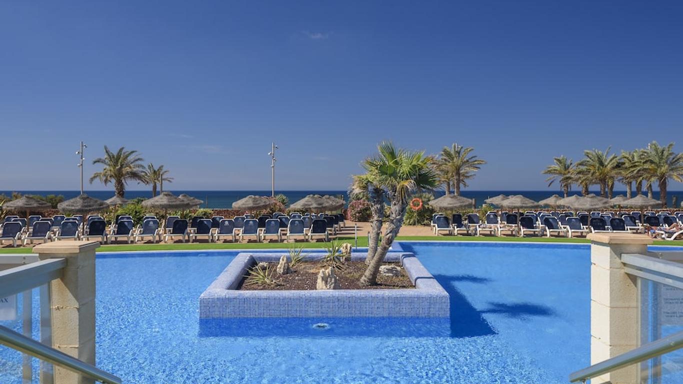 Cabogata Beach Hotel