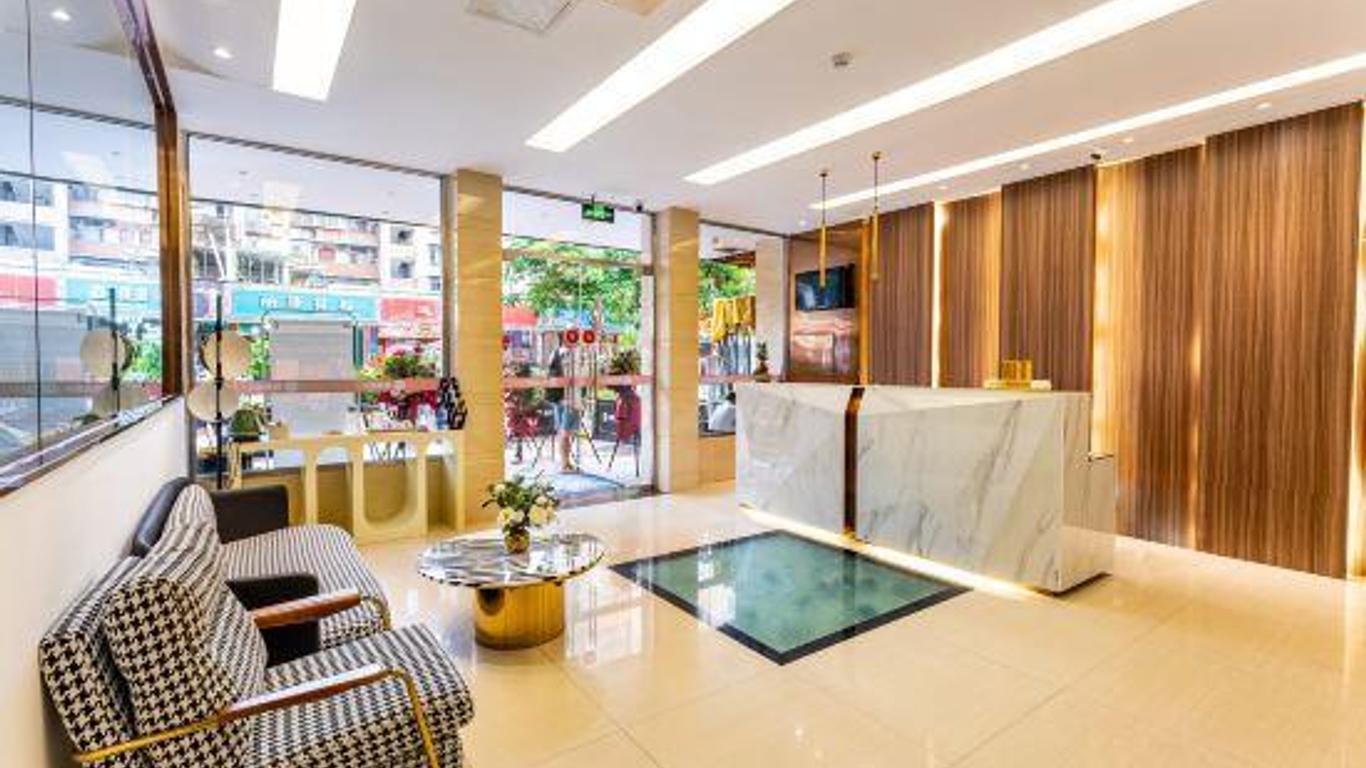 Laiyue Hotel (Xiamen Railway Station Mixc City)