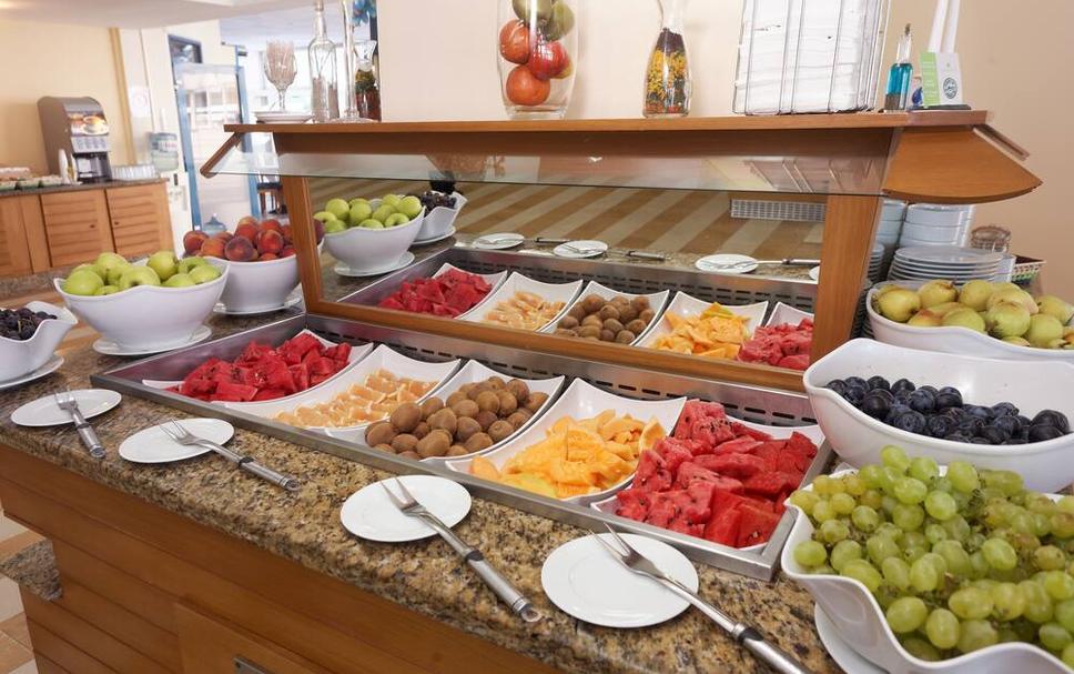 Buffet Photo