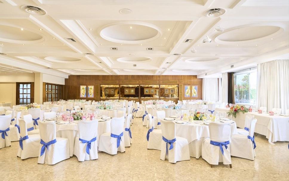 Banquet hall Photo