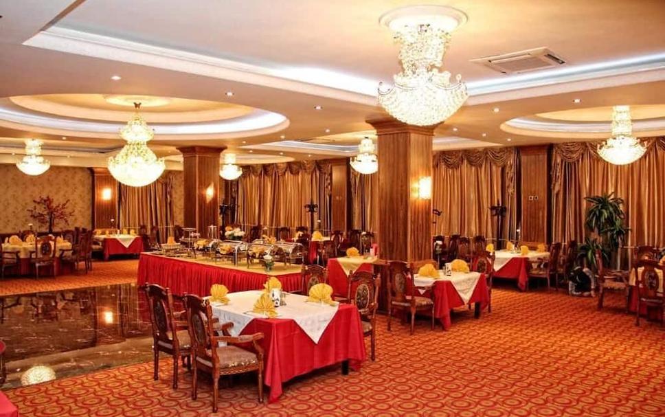 Banquet hall Photo