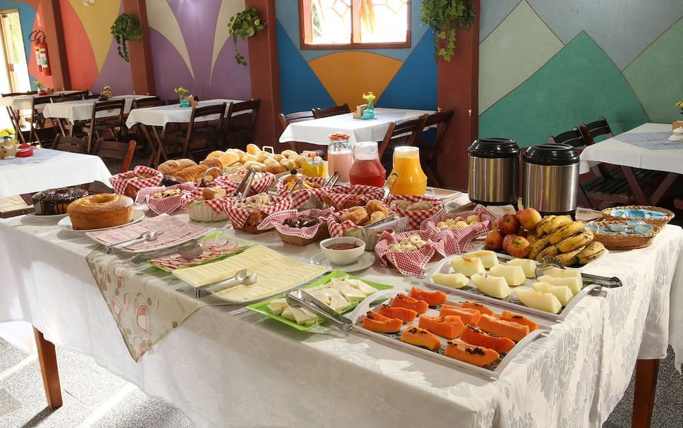 Buffet Photo