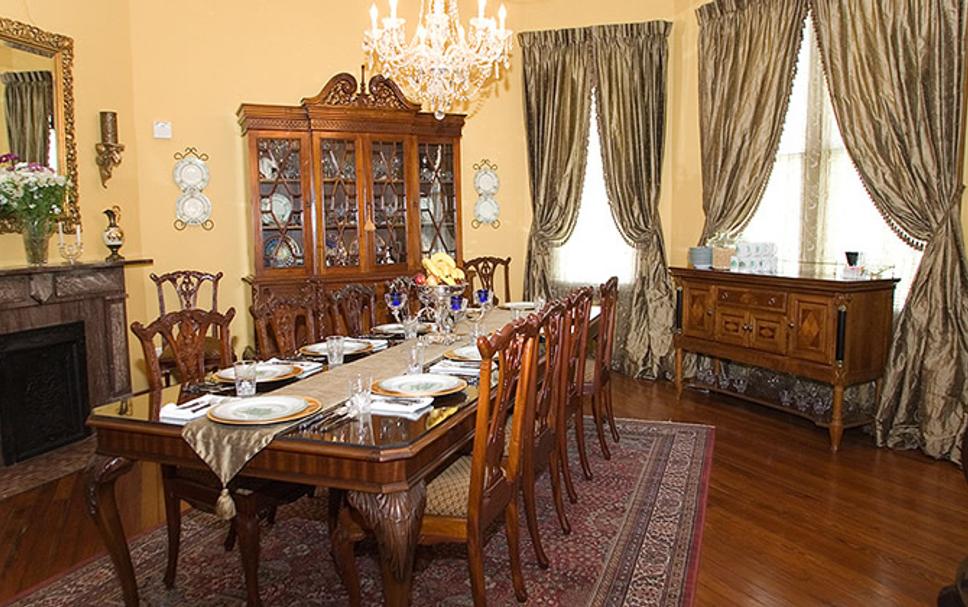 Dining room Photo